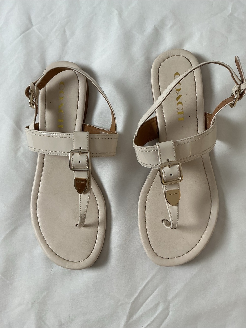 Coach Cassidy Cream Patent Leather T-Strap Flat Sandals 6.5
